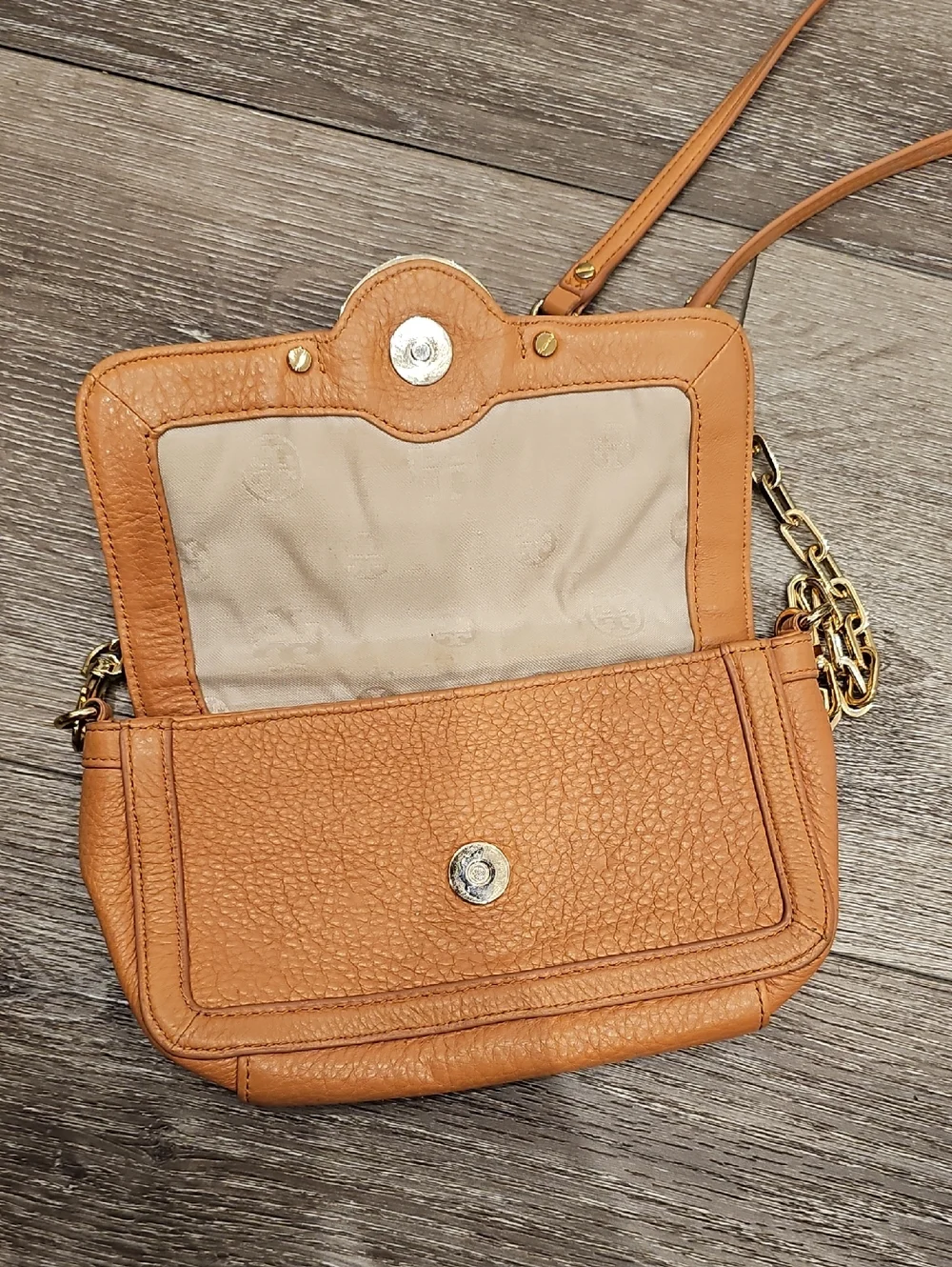 TORY BURCH Tan Leather Crossbody Bag Gold Logo Amanda Mini Chain Strap Purse
